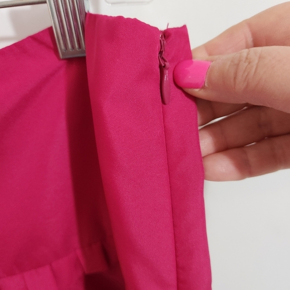 Ann Taylor Loft mini skirt, size 8. NWOT - Picture 5 of 6